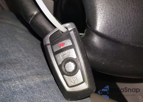 2013 BMW 750Li z USA, uszkodzony, nr VIN WBAYE8C5XDDS15973